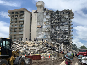 Prédio com 12 pavimentos e 136 unidades residenciais nunca recebeu manutenção ao longo de seus 40 anos e tinha uma série de problemas nas estruturas de concreto, o que causou o desabamento parcial Crédito: National Institute of Standards and Technology/NIST