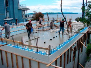 Aplicação de concreto autoadensável em obras com paredes de concreto traz segurança à execução do projeto Crédito: Pinterest